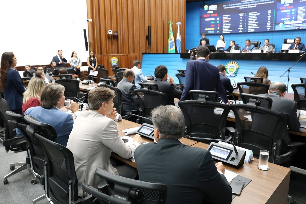 Propostas de defesa das mulheres e de valorização do Pantanal estão na pauta desta terça-feira