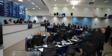 Derrubada de veto na Câmara beneficia mutuários de programas habitacionais