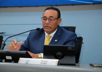 Em sessão inaugural da Câmara, Carlão destaca infraestrutura e saúde: “União de forças é o caminho”
