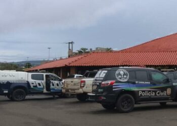 Homem é morto a facadas em estacionamento de churrascaria