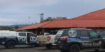 Homem é morto a facadas em estacionamento de churrascaria