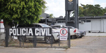 Foragido envolvido no homicídio de garçom se apresenta à polícia