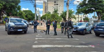 Perseguição no Centro termina com travesti baleada e mobiliza resgate