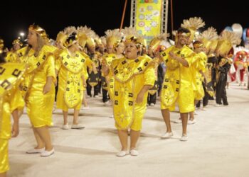 Veja a programação do último dia de desfiles das escolas de samba