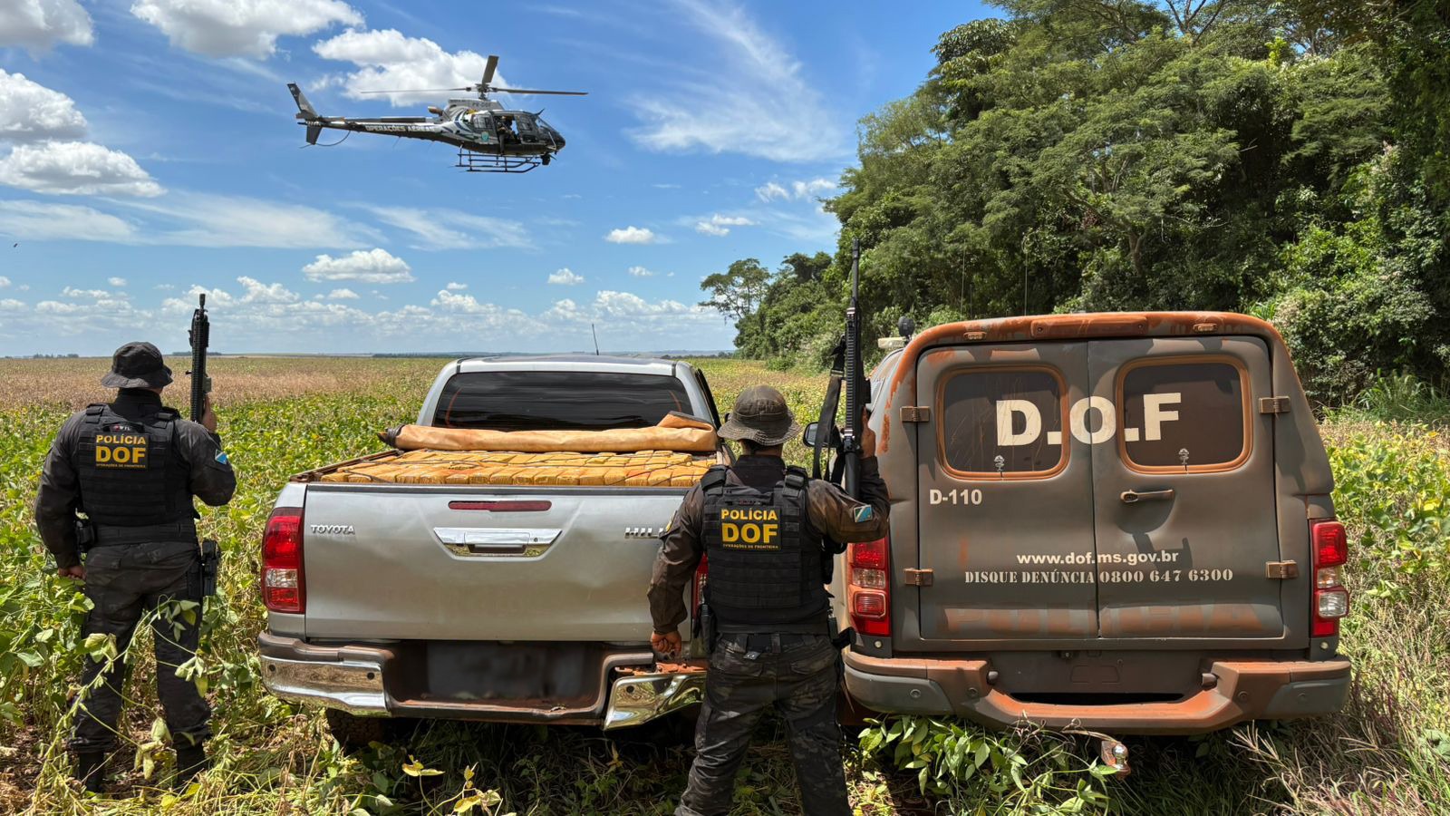 Quase 2 toneladas de maconha são apreendidas após perseguição aérea