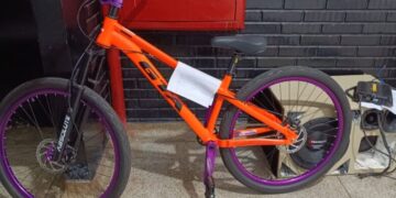 Jovem é preso após tentar furtar bicicleta em loja