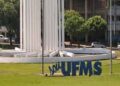 UFMS abre seleção com mais de 30 vagas para professor substituto e salários de até R$ 8 mil