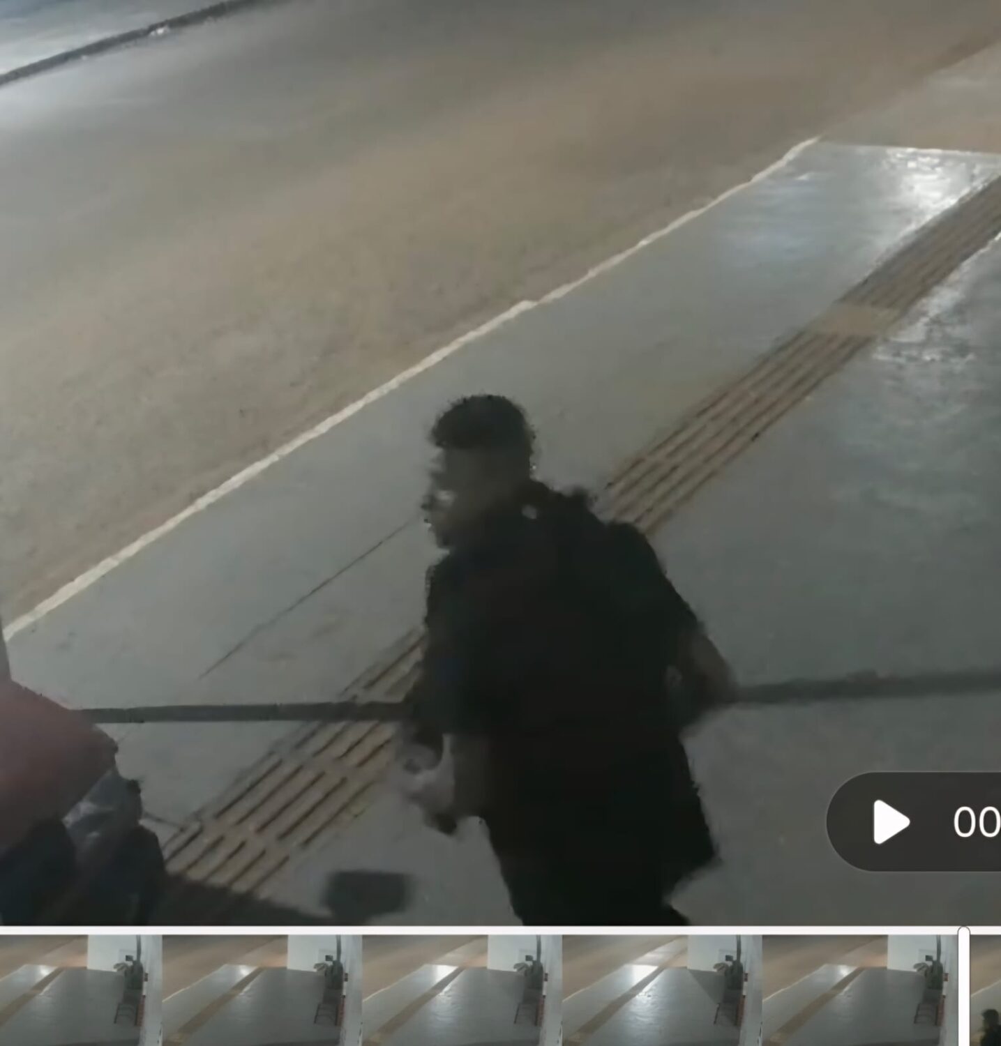 “Gangue da farmácia” invade dois comércios na madrugada e causa prejuízo de R$ 15 mil