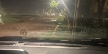 Preso ao amanhecer: homem é capturado após jogar carro contra companheira e causar fratura