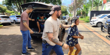 Casal é preso após sequência de agressões contra adolescente e mãe