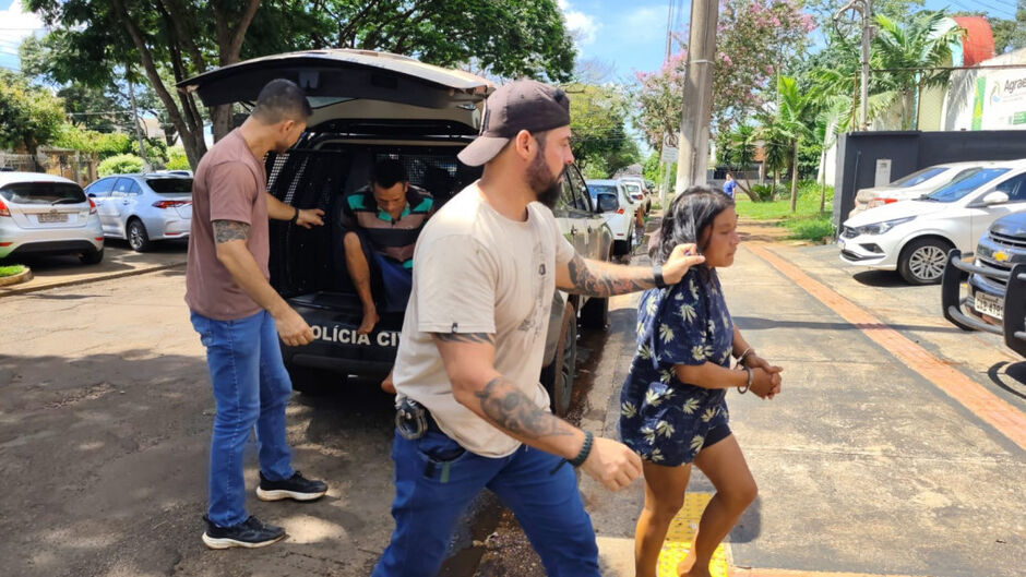 Casal é preso após sequência de agressões contra adolescente e mãe