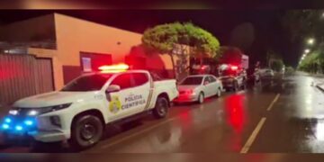 Atirador mata homem em conveniência e foge