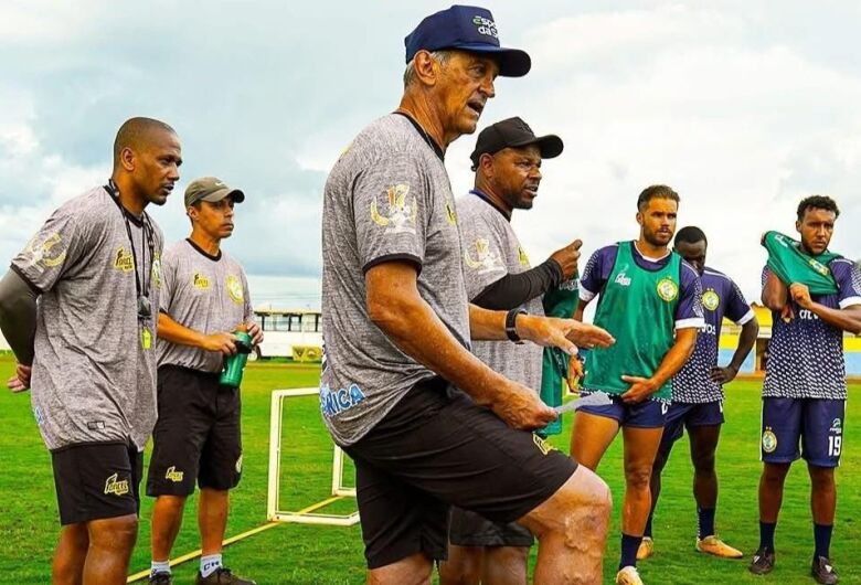 Times trocam técnicos em meio à pressão no Estadual