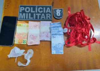 Mulher é presa após entrega de drogas e confronto com a polícia