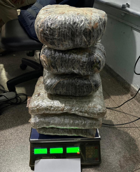 Passageiro de aplicativo é preso com mais de 6 quilos de skunk na BR-262