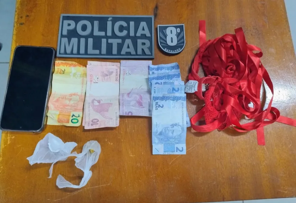 Mulher é presa após entrega de drogas e confronto com a polícia