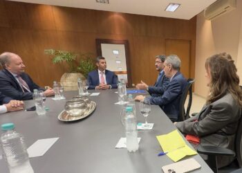 Com presidente do Paraguai, Longen busca destravar gargalos logísticos e ampliar negócios 