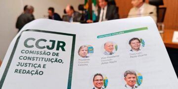 CCJR aprova quatro projetos e avança propostas sobre consumo e Regimento Interno
