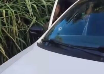 Ataque a tiros atinge carros e provoca pânico em Piraputanga, distrito de Aquidauana Ataque a tiros atinge carros e provoca pânico em Piraputanga, distrito de Aquidauana