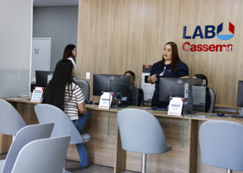 Lab Cassems orienta beneficiários a conferir guias antes de exames