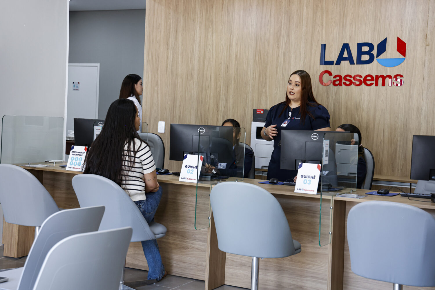 Lab Cassems orienta beneficiários a conferir guias antes de exames