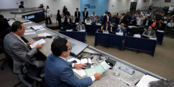 Projeto de prevenção a acidentes com idosos e veto estão na pauta da sessão