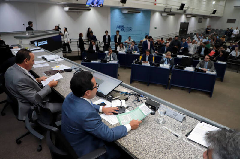 Projeto de prevenção a acidentes com idosos e veto estão na pauta da sessão