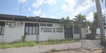 Suspeito de matar jovem em briga de bar se entrega à polícia