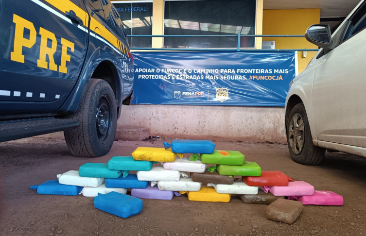 PRF encontra 26 kg de cocaína escondidos em tanque de carro na BR-262