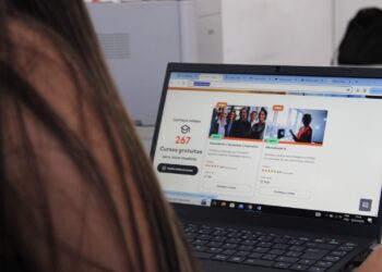 Jovens têm acesso a 250 cursos gratuitos online 