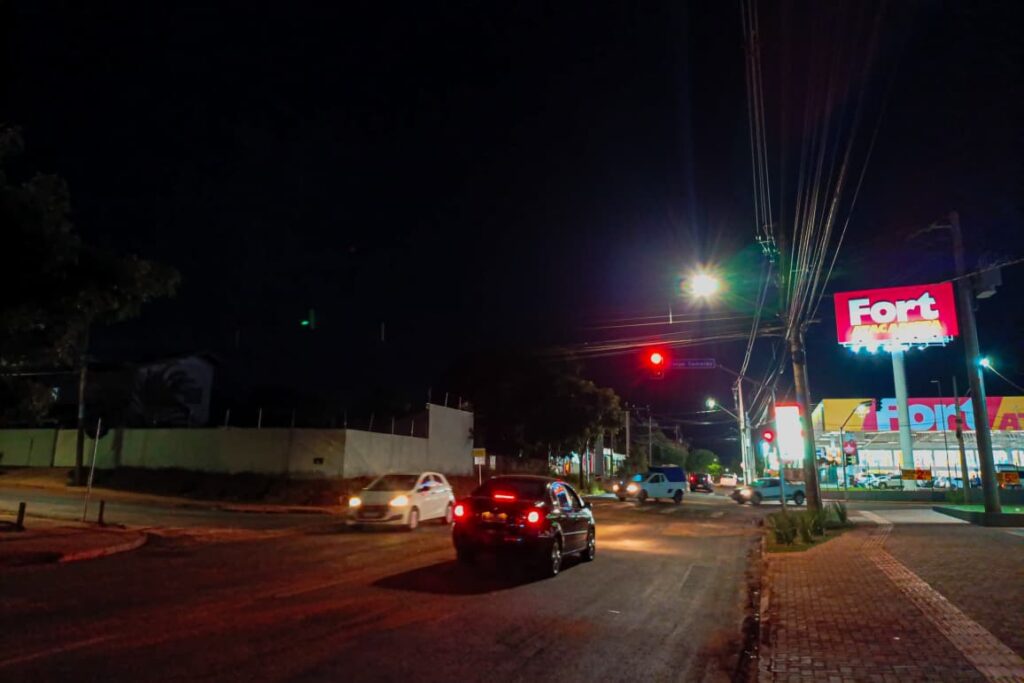 Trecho da Avenida Três Barras já está liberado Trecho da Avenida Três Barras já está liberado