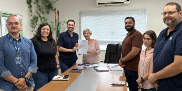 Prefeitura regulariza imóveis de 733 famílias na Capital