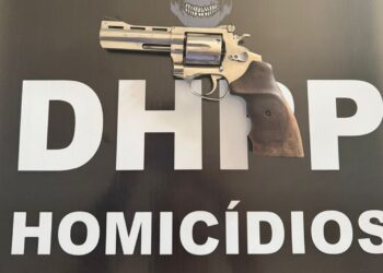 Suspeito de atirar cinco vezes contra motociclista é identificado e indiciado