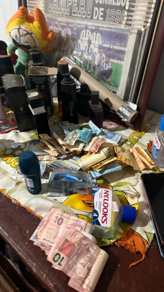 Drogas, dinheiro e bicicletas furtadas são apreendidos em ação contra crimes