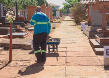 Prefeitura divulga processo seletivo com salários de até R$ 2,6 mil