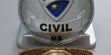 Jardineiro furta relógio avaliado em R$ 60 mil e é preso menos de 24 horas depois do crime