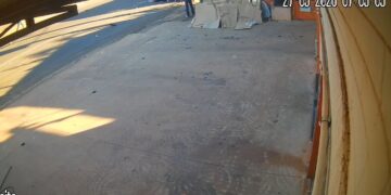 Ônibus furou sinal vermelho e matou motociclista em cruzamento da Capital