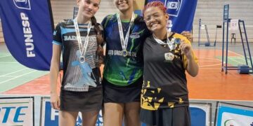 Badminton abre Jogos Escolares com partidas intensas 