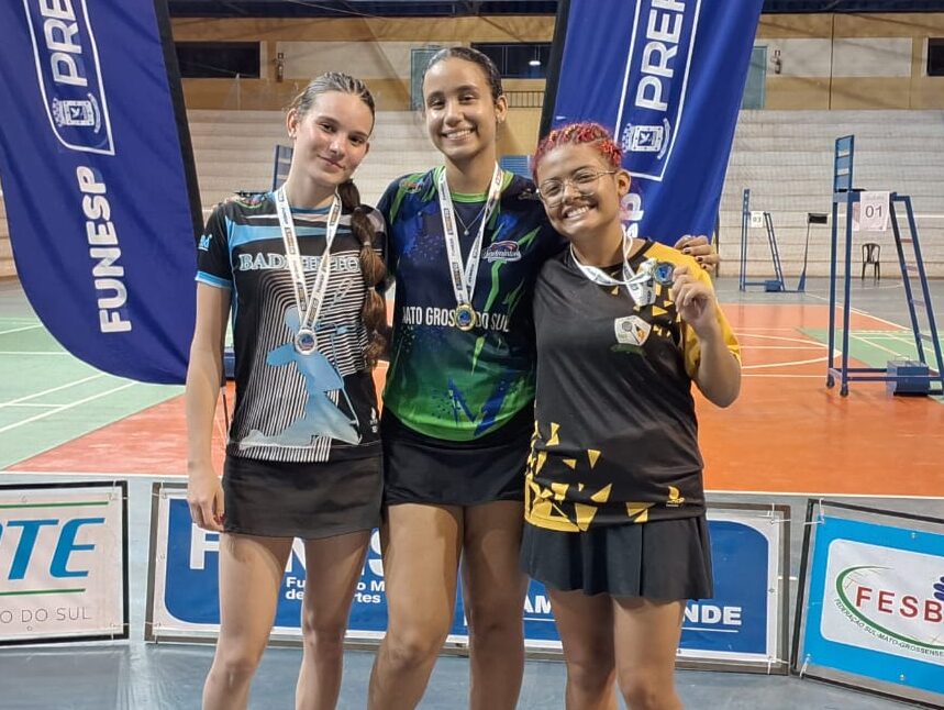 Badminton abre Jogos Escolares com partidas intensas 