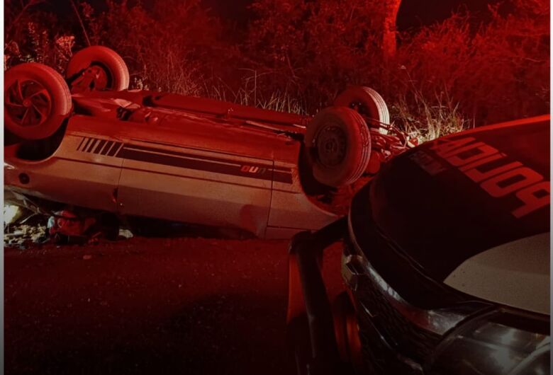 Ladrão furta carro, capota veículo durante fuga e acaba preso na fronteira