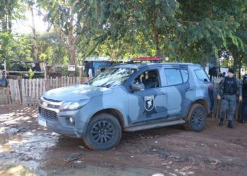 Suspeito morre em confronto com o Choque na Capital Suspeito morre em confronto com o Choque na Capital
