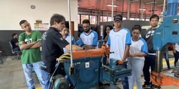 Senai: diploma técnico garante 32% a mais de remuneração na construção civil