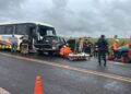 Acidente entre ônibus e caminhonete termina em morte na manhã desta quarta-feira