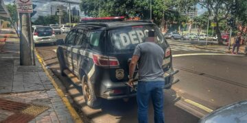 Homem é preso por estupro de adolescente e mãe é investigada por facilitar crime