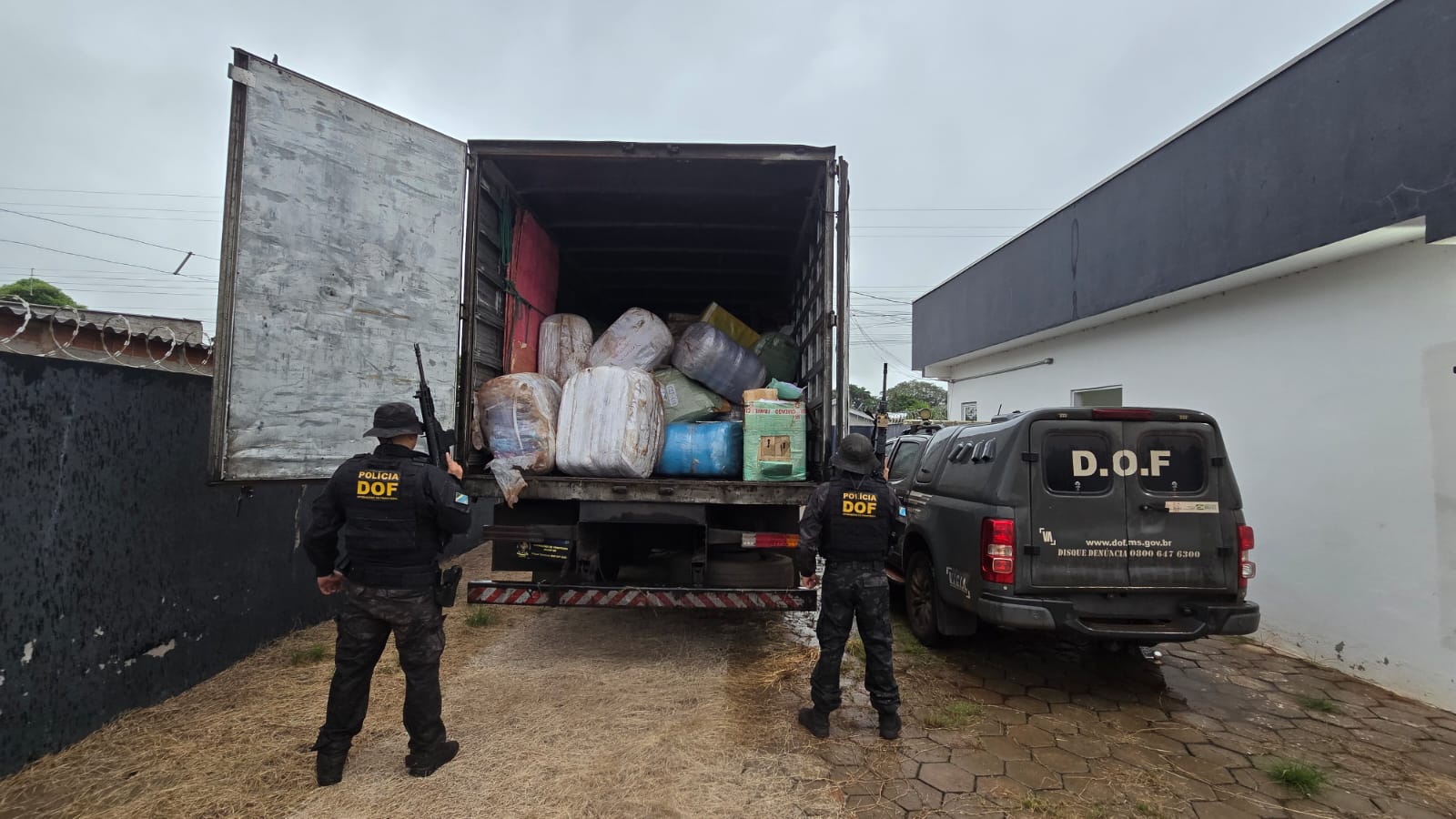 Caminhão com carga de contrabando avaliada em R$ 2,1 milhões é apreendido em rodovia de MS