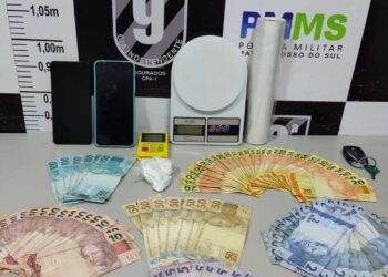 Dupla é presa após perseguição e polícia descobre esquema de “delivery” de drogas