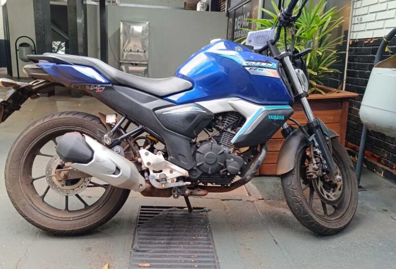 Jovem confessa adulteração de placa para evitar multas e acaba preso