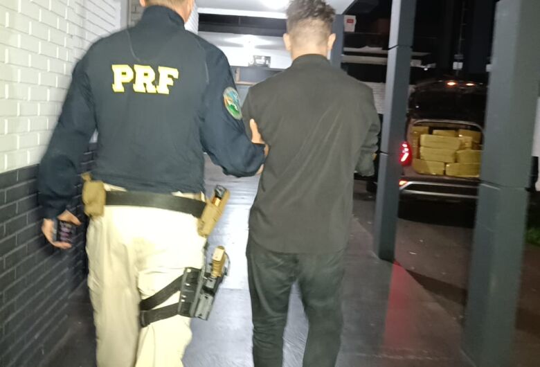 Perseguição termina com apreensão de mais de 1 tonelada de maconha em MS