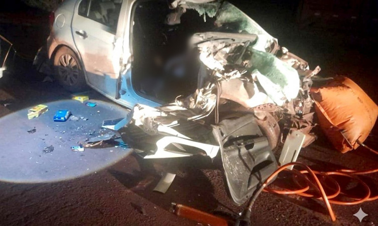 Tragédia na BR-262: acidente entre carro e carreta deixa três mortos perto de Corumbá