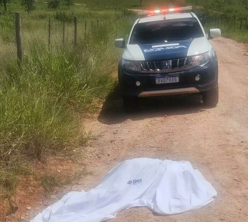 Idoso morre após ser atropelado por caminhão em estrada rural